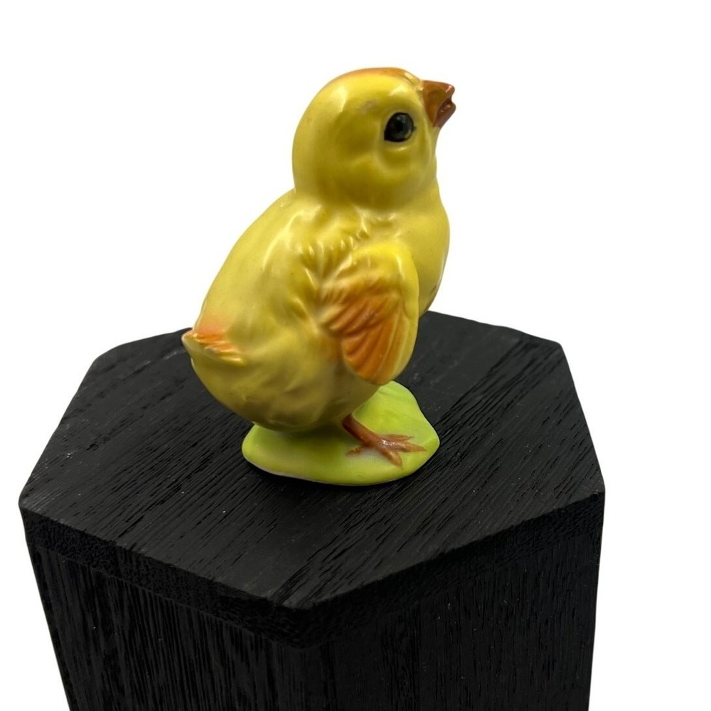Vtg Yellow Porcelain Chick Japan Made Realistic Mini Decorative Figurine Spring